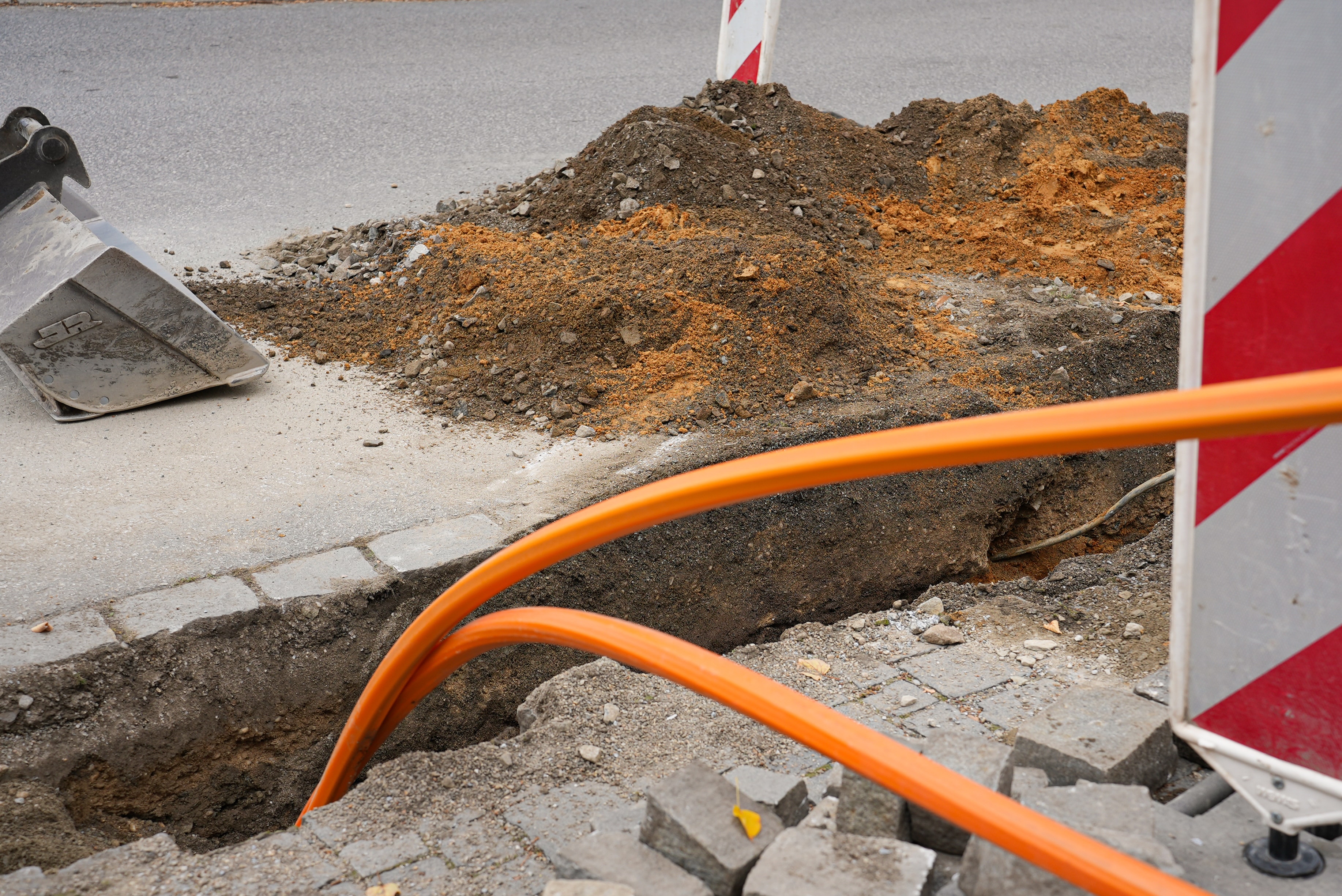 Verlegung von Leitungen und Kabeln